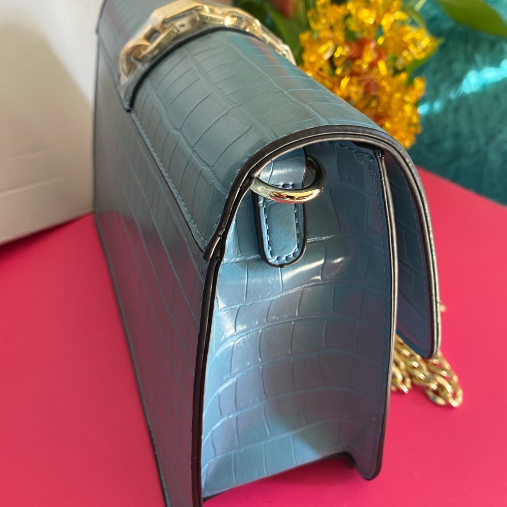 JustFab Chain Cross Body Shoulder Bag - Picture 3 of 6